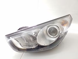 Hyundai ix35 Priekinis žibintas 921012Y