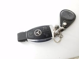 Mercedes-Benz C W204 Užvedimo raktas (raktelis)/ kortelė 