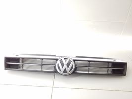 Volkswagen Polo V 6R Grotelės viršutinės 6R0853653