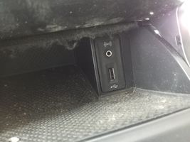 Volkswagen Golf VII Compartimiento/consola central del panel 5G1863391