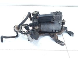 Mercedes-Benz E W211 Ilmajousituksen kompressoripumppu A2113201843