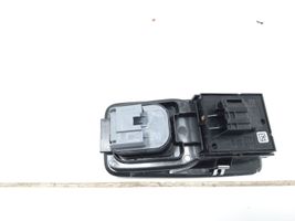 Volkswagen Caddy Sähkötoimisen ikkunan ohjauskytkin 2K7867255