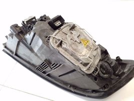 Volvo V50 Lampa przednia 32206145