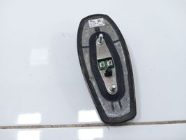 Jaguar XF GPS-pystyantenni 75420401