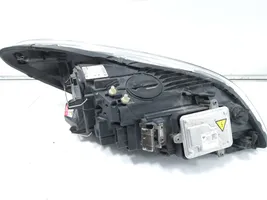 Volvo C30 Lampa przednia 31299818