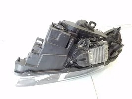 Volvo V60 Lampa przednia 31420254