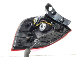 KIA Rio Lampa tylna 924021W2