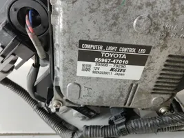 Toyota Prius (XW30) Lampa przednia E11005341