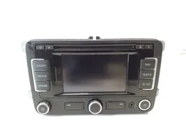 Volkswagen PASSAT B7 Unità principale autoradio/CD/DVD/GPS 3C0035279