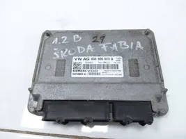 Skoda Fabia Mk2 (5J) Sterownik / Moduł ECU 03E906023Q