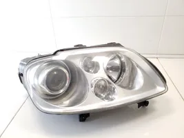 Volkswagen Touran I Lampa przednia 1T0941032K