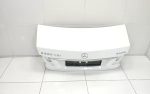 Mercedes-Benz E W212 Takaluukun/tavaratilan kansi 