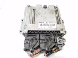 Renault Trafic II (X83) Calculateur moteur ECU 237101754R