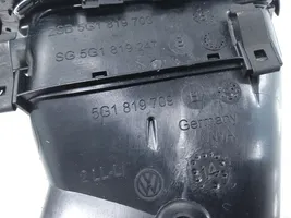 Volkswagen Golf VII Kojelaudan sivutuuletussuuttimen kehys 5G1819709