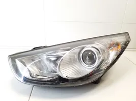 Hyundai ix35 Lampa przednia 921012Y