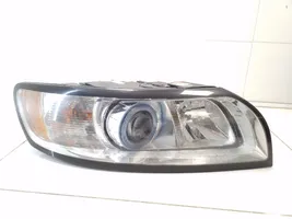 Volvo V50 Lampa przednia 31299588