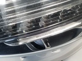 Mercedes-Benz A W176 Lampa przednia A1768201161KZ
