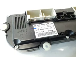 Volkswagen Golf VI Climate control unit 5K0907044CB