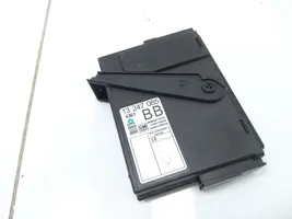 Opel Astra H Oven keskuslukituksen ohjausyksikön moduuli 330518684