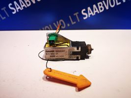 Saab 9-5 Degvielas tvertnes elektriskā slēdzene 4852067