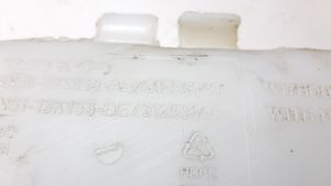 Volvo V50 Zbiornik płynu spryskiwaczy lamp 31253148