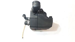 Volvo V70 Separatore dello sfiato dell’olio 8653409