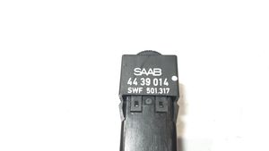 Saab 9000 CD Istuimen lämmityksen kytkin 4439014