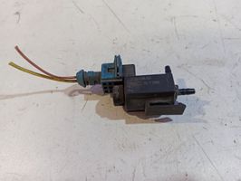 Saab 9-3 Ver2 Electrovanne soupape de dépression 4394078