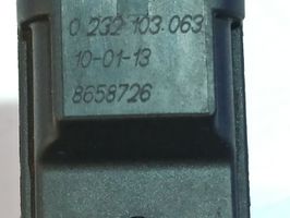 Volvo XC90 Czujnik pozycji wału rozrządu 8658726