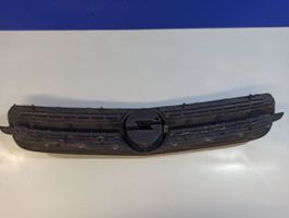 Opel Vectra C Grotelės viršutinės 464192822