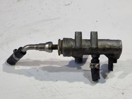 Saab 9-3 Ver2 Régulateur de pression de carburant 55203803