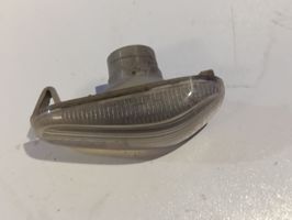 Saab 9-3 Ver2 Indicatore di direzione del parafango anteriore 12785743