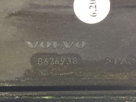 Volvo XC90 Uchwyt na kubek deski rozdzielczej 8674938