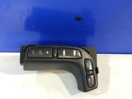 Volvo V70 Pulsanti/interruttori sul volante 30642026