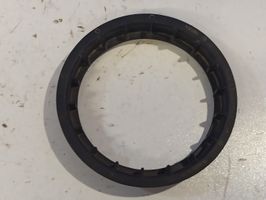 Volvo XC90 Supporto della pompa del carburante 8649739