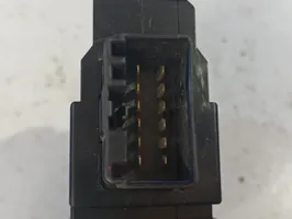 Volvo S60 Electric window control switch 8682836