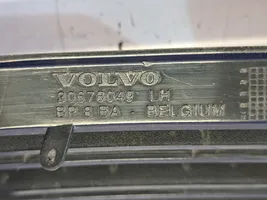 Volvo V70 Parte del fendinebbia 30678048
