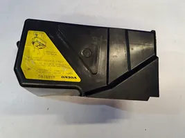 Volvo V70 Coperchio/tappo della scatola vassoio della batteria 8622335