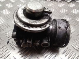 Audi A4 S4 B6 8E 8H Valvola EGR 038131501AA