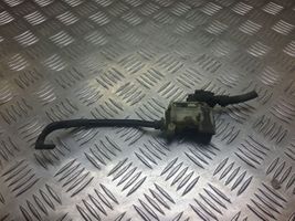 Opel Astra J Serratura del tappo del serbatoio del carburante 00806670