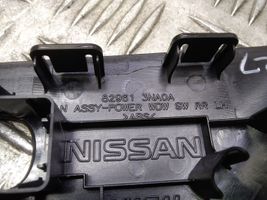 Nissan Leaf I (ZE0) Verkleidung Fensterheberschalter Tür hinten 829613NA0A