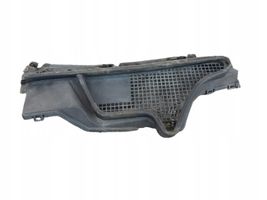 Mercedes-Benz E W210 Rivestimento del tergicristallo 2108301213