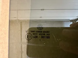 Volkswagen Amarok Luna de la puerta trasera 