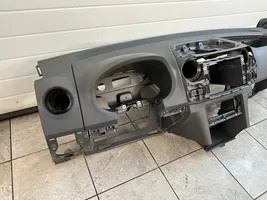 Volkswagen Amarok Deska rozdzielcza 2H1857005T