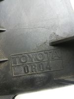 Toyota Avensis T270 Air filter box 0R04