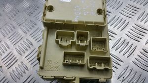 Toyota Corolla Verso AR10 Module de fusibles 892210F020