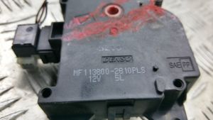 Toyota Avensis T270 Motor/activador trampilla de calefacción MF1138002B10PLS