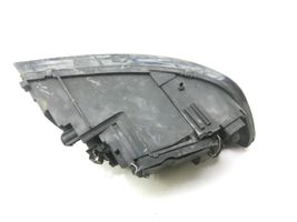 Volvo V50 Lampa przednia 30698891