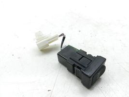 Lexus IS 220D-250-350 Connettore plug in AUX 8619053030