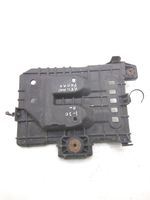 Hyundai i30 Boîte de batterie 371502H000